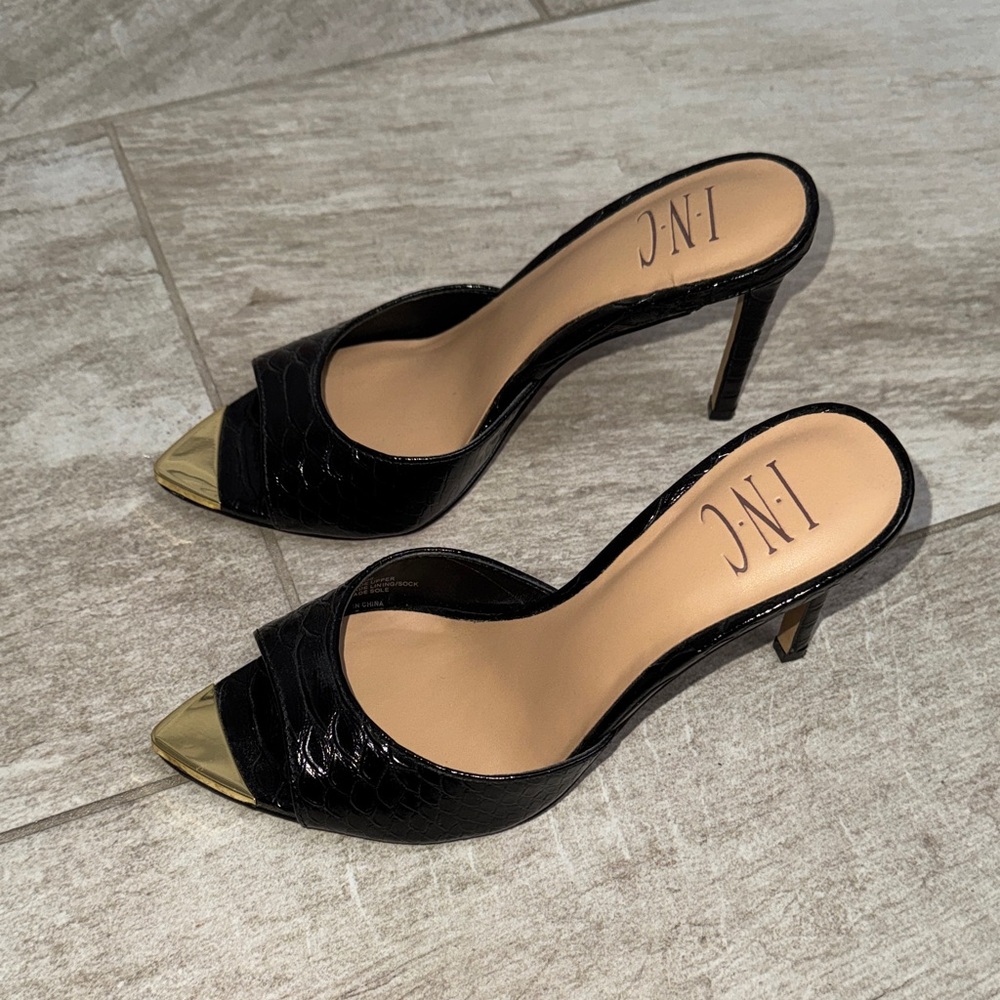 INC International Concepts Black and Gold Heels - Picture 4 of 8